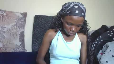 baddie_floxxy online show from 04-13-26, 07:03