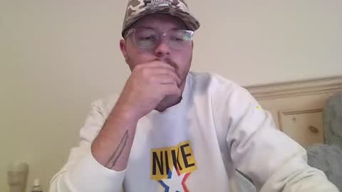 Snapshot of baddydaddy23 chatting on 10-21-25, 08:09 Jon online show from 10-21-25, 08:09