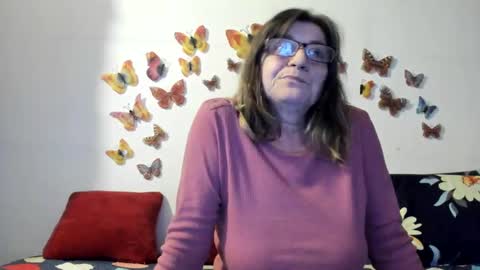 Snapshot of badgg chatting on 01-11-25, 02:58 Gina online show from 01-11-25, 02:58