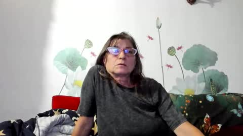 Snapshot of badgg chatting on 10-14-25, 03:46 Gina online show from 10-14-25, 03:46