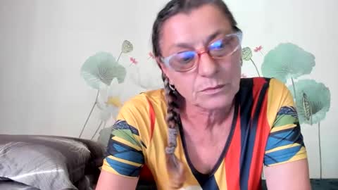 Snapshot of badgg chatting on 05-26-26, 12:23 Gina online show from 05-26-26, 12:23