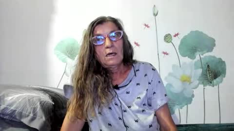 Snapshot of badgg chatting on 06-04-26, 03:40 Gina online show from 06-04-26, 03:40
