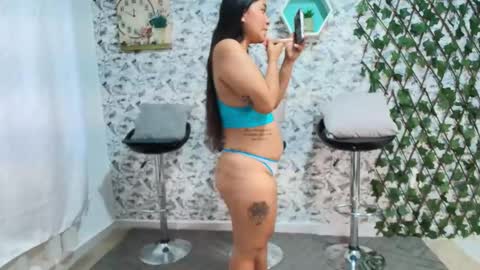 Snapshot of badgirls_000 chatting on 05-27-26, 11:07 candy and dayan online show from 05-27-26, 11:07