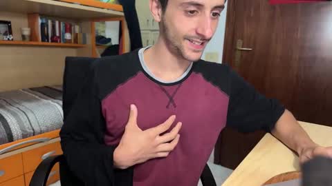 Badguy online show from 11-08-25, 04:07