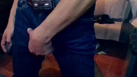 Mexican livin Off the Wall online show from 02-10-25, 01:24