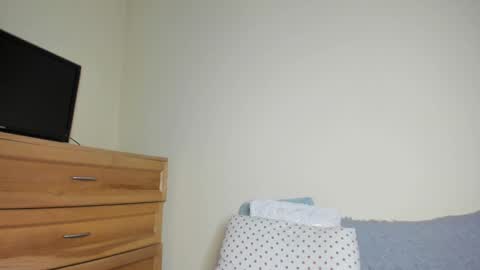 Name online show from 01-09-25, 02:07