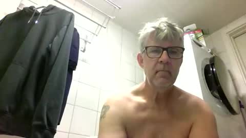 baggelina75 online show from 06-10-26, 03:39