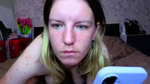 Snapshot of baiambel_mi chatting on 07-10-26, 05:04 holly online show from 07-10-26, 05:04