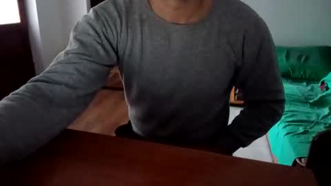 Snapshot of baiat_frumusel chatting on 02-16-25, 01:27 baiat_frumusel online show from 02-16-25, 01:27