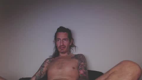 Bailey online show from 04-12-26, 03:33