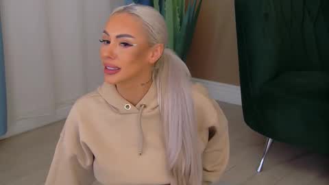 bailey_rush online show from 11-07-25, 05:24