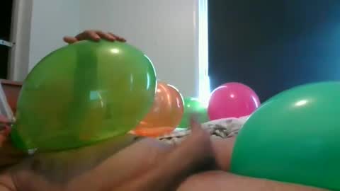 Snapshot of balloontime chatting on 11-02-25, 04:04 balloontime online show from 11-02-25, 04:04