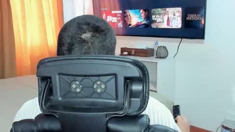 Andres -  online show from 10-06-25, 01:19