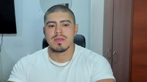 Andres -  online show from 11-25-25, 09:42