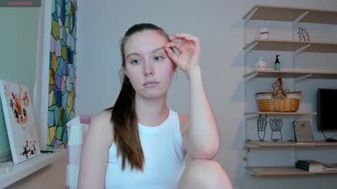 Kira online show from 11-04-25, 01:38