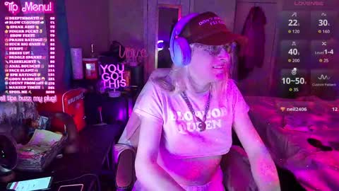 Snapshot of bambibimbosparkles chatting on 04-28-26, 03:22 Bambi Sparkles TS online show from 04-28-26, 03:22