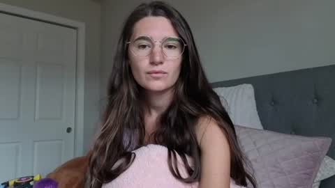 Snapshot of bambifarrina chatting on 06-16-26, 06:21 bambifarrina online show from 06-16-26, 06:21