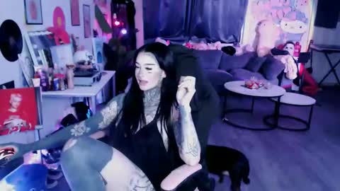 Snapshot of bambitatted chatting on 11-29-25, 10:46 bambitatted online show from 11-29-25, 10:46