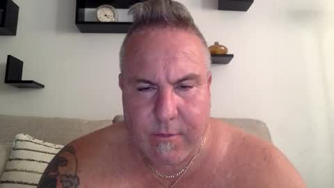 banana5289 online show from 06-01-26, 08:21