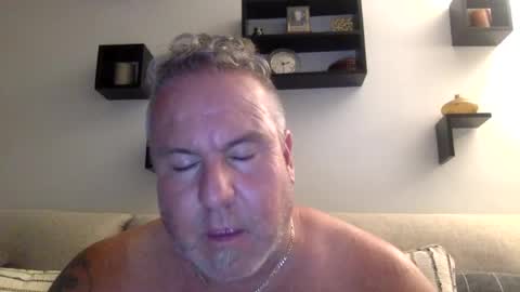 Snapshot of banana5289 chatting on 07-06-26, 07:27 banana5289 online show from 07-06-26, 07:27