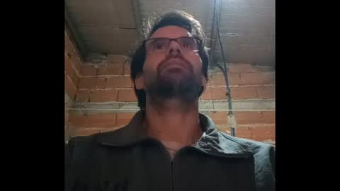 Snapshot of banana_argen_15 chatting on 06-25-26, 01:27 Ezequiel online show from 06-25-26, 01:27