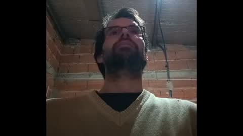 Snapshot of banana_argen_15 chatting on 06-30-26, 01:28 Ezequiel online show from 06-30-26, 01:28