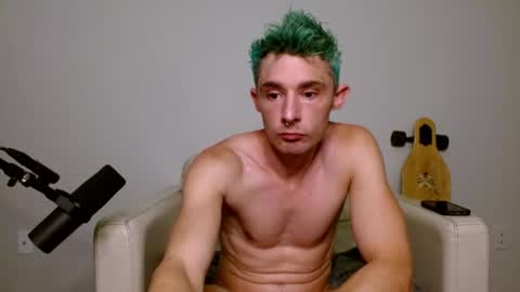 Snapshot of bananacurvesleft chatting on 07-18-26, 01:32 bananacurvesleft online show from 07-18-26, 01:32