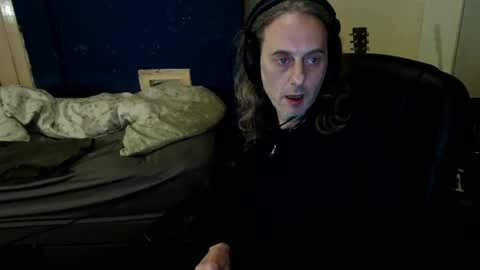 Snapshot of bangintoleather chatting on 04-23-26, 02:13 bangintoleather online show from 04-23-26, 02:13