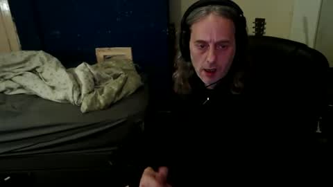Snapshot of bangintoleather chatting on 04-25-26, 02:58 bangintoleather online show from 04-25-26, 02:58