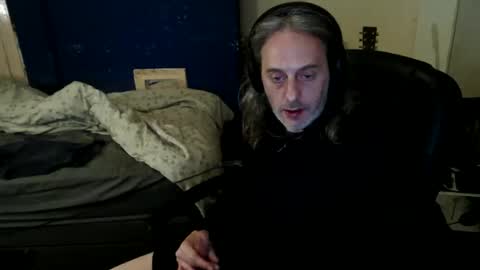 Snapshot of bangintoleather chatting on 04-30-26, 02:18 bangintoleather online show from 04-30-26, 02:18