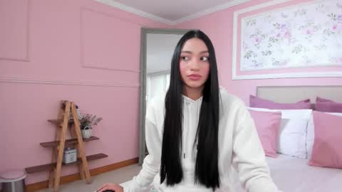 Barbara Noa  online show from 12-16-25, 12:21