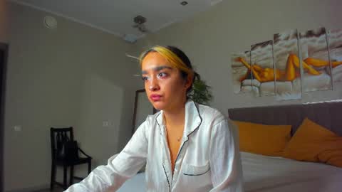Snapshot of barbara_rogers chatting on 06-23-26, 01:03 Barbara online show from 06-23-26, 01:03