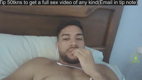 Ruben-Mei online show from 10-22-25, 08:41
