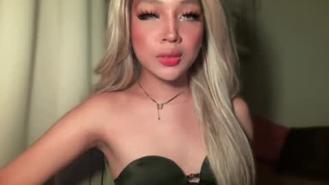 Snapshot of barbie_ford_ chatting on 12-31-24, 08:26 barbie_ford_ online show from 12-31-24, 08:26