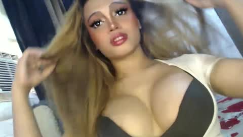 Snapshot of barbie_ivana chatting on 01-22-25, 12:16 barbei online show from 01-22-25, 12:16
