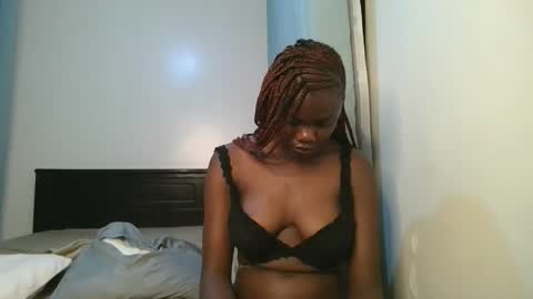 queen online show from 11-12-25, 01:17