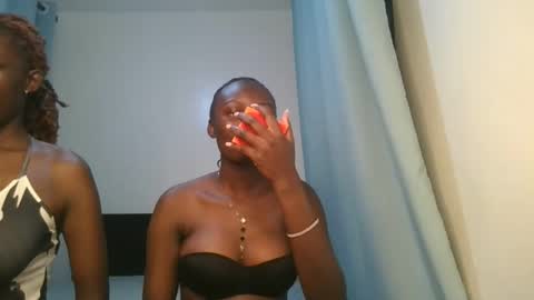 queen online show from 02-16-26, 08:05