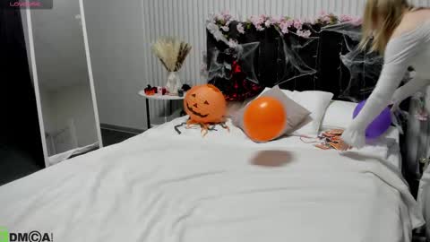 Barbie Staze online show from 10-26-25, 02:17