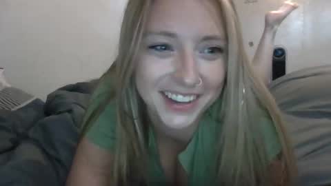 Snapshot of barbiebadd2013 chatting on 09-16-25, 09:16 Barbiebadd2013 online show from 09-16-25, 09:16