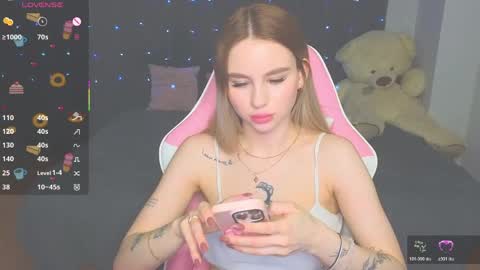 Eva online show from 04-17-26, 02:42