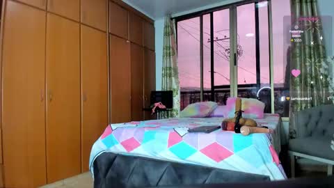 Barbiefoxx online show from 09-24-25, 08:12