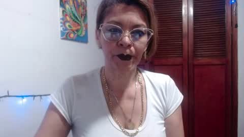 Snapshot of barbiemature chatting on 07-04-26, 11:05 barbiemature online show from 07-04-26, 11:05