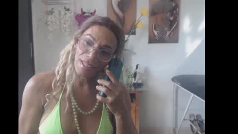 Snapshot of bardotbigcocktsx chatting on 02-11-25, 07:48 bardotbigcocktsx online show from 02-11-25, 07:48