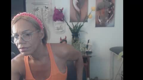 Snapshot of bardotbigcocktsx chatting on 02-17-25, 07:53 bardotbigcocktsx online show from 02-17-25, 07:53