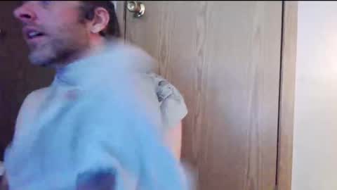 Snapshot of barebearstudio chatting on 03-18-26, 06:44 barebearstudio online show from 03-18-26, 06:44