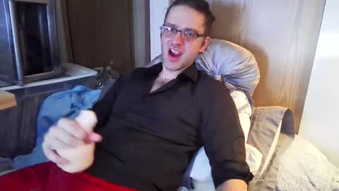 Snapshot of barebearstudio chatting on 03-20-26, 04:12 barebearstudio online show from 03-20-26, 04:12