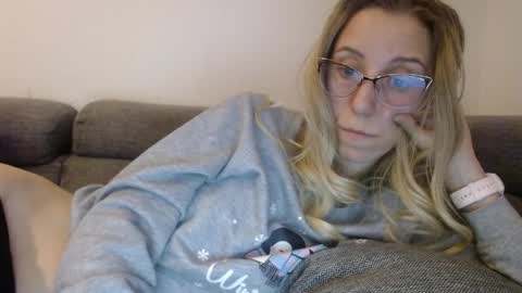 Lena online show from 03-30-26, 04:30