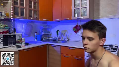 Snapshot of barney_kevin chatting on 12-08-24, 07:54 Fansly Barney and Kevin T online show from 12-08-24, 07:54