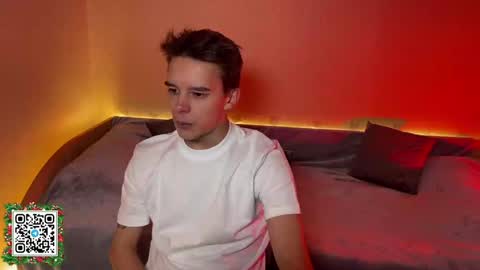 Snapshot of barney_kevin chatting on 12-23-24, 06:58 Fansly Barney and Kevin T online show from 12-23-24, 06:58