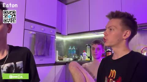 Snapshot of barney_kevin chatting on 10-19-25, 10:21 Fansly Barney and Kevin T online show from 10-19-25, 10:21